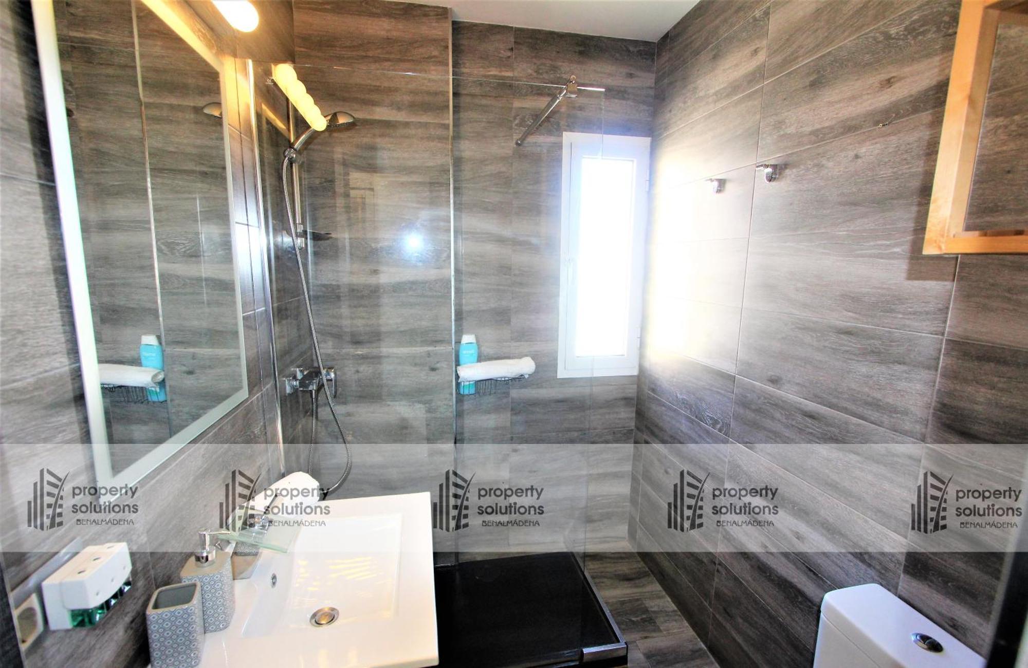 645 Aguila Apartamentos - Vista Al Mar - Cerca De Tren, Restaurantes, Tiendas - Playa A 10 Min Caminando Benalmádena Esterno foto